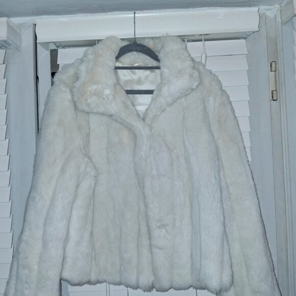 New look fur coat - Picture 1 of 2